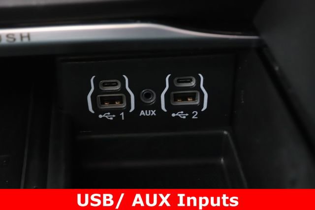 Used 2023 Chrysler Pacifica Limited w/ S Appearance Package FWD image 27