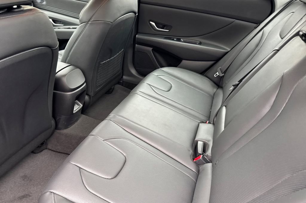 New 2026 Hyundai Elantra Limited image 10