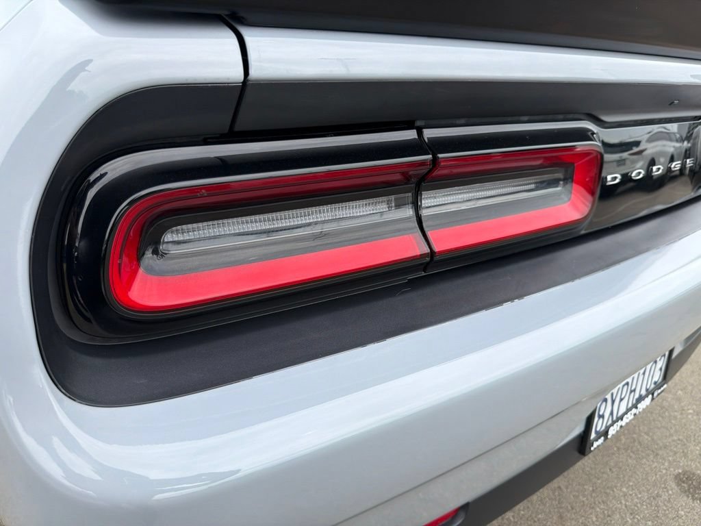 Used 2021 Dodge Challenger SXT RWD image 8