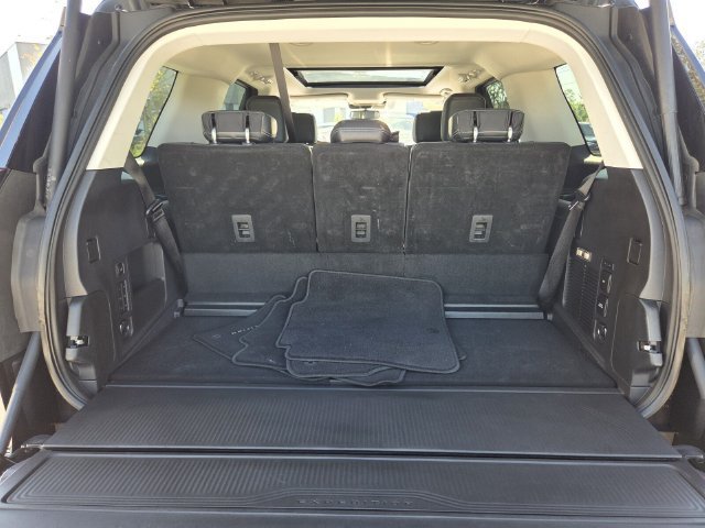 Certified 2025 Ford Expedition Platinum AWD/4WD image 18