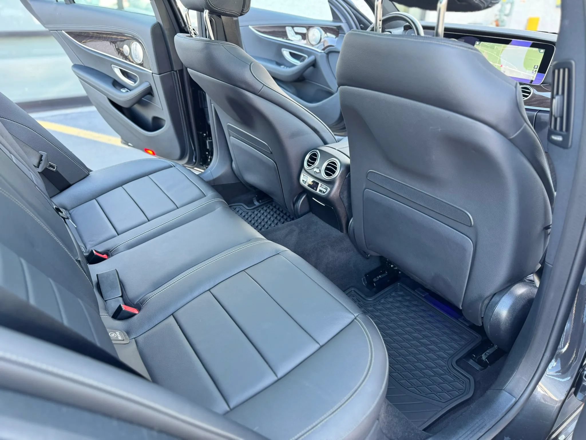 Used 2023 Mercedes-Benz E 450 4MATIC All-Terrain Wagon image 18