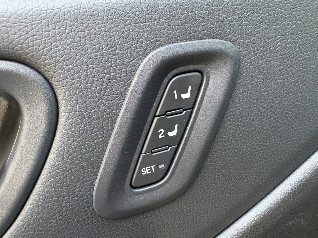 Certified 2025 Honda Pilot Elite image 12