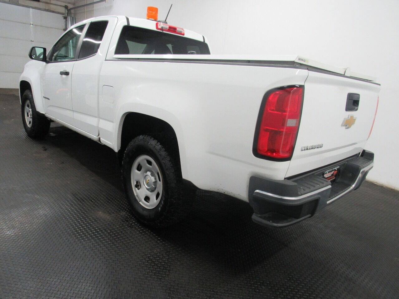 Used 2018 Chevrolet Colorado W/T RWD image 5