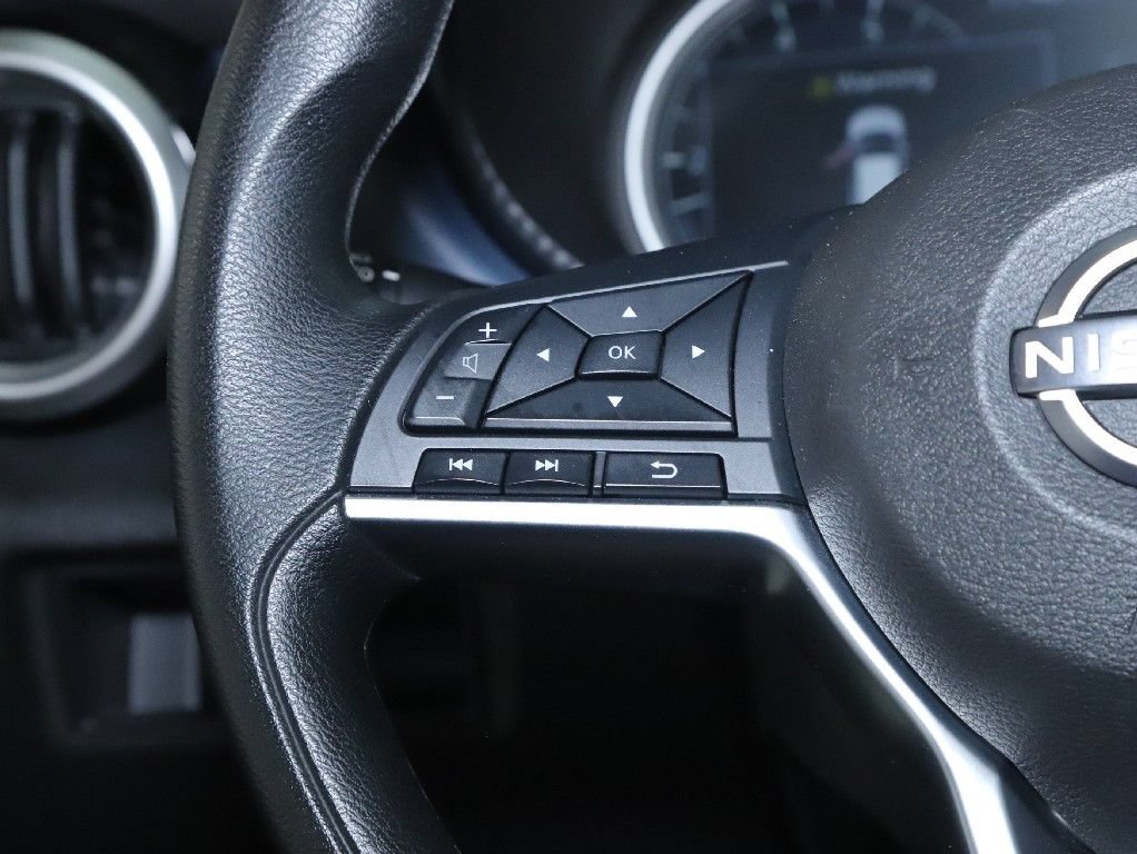 Used 2025 Nissan Versa SV FWD image 21