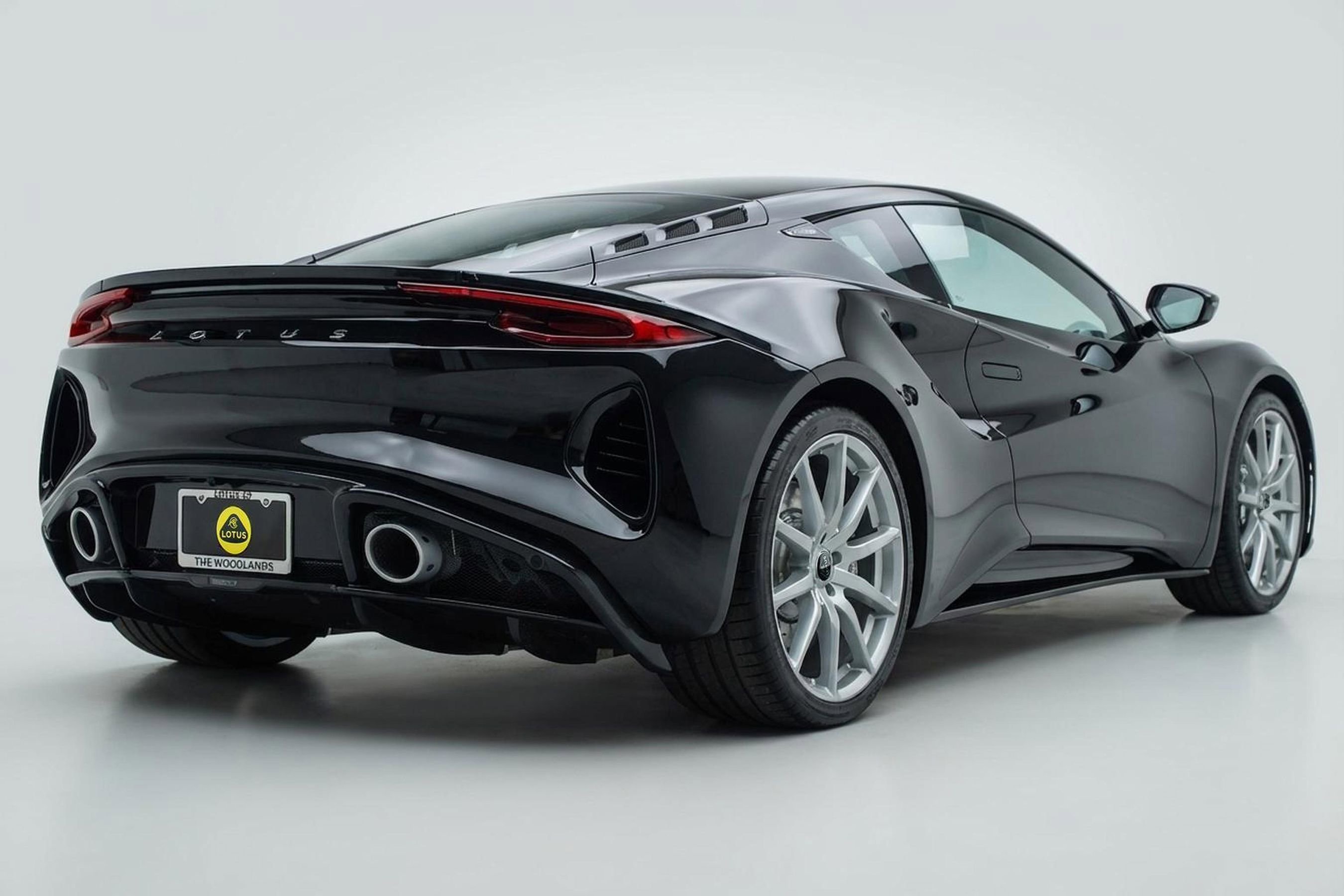 New 2025 Lotus Emira image 3