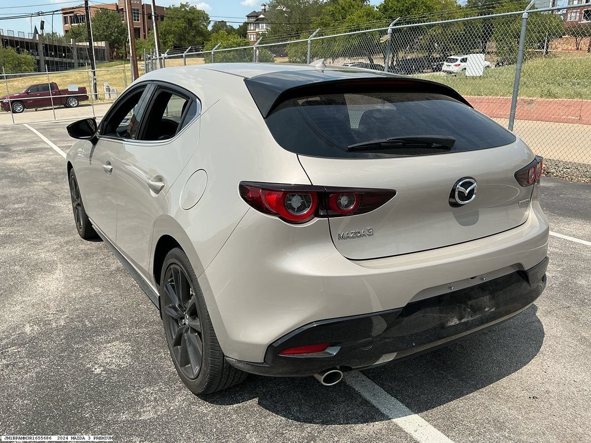 Used 2024 MAZDA MAZDA3 s FWD image 6