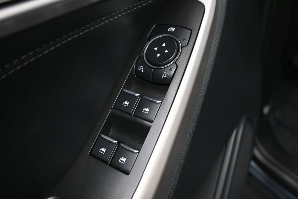 Used 2023 Ford Explorer XLT RWD image 14