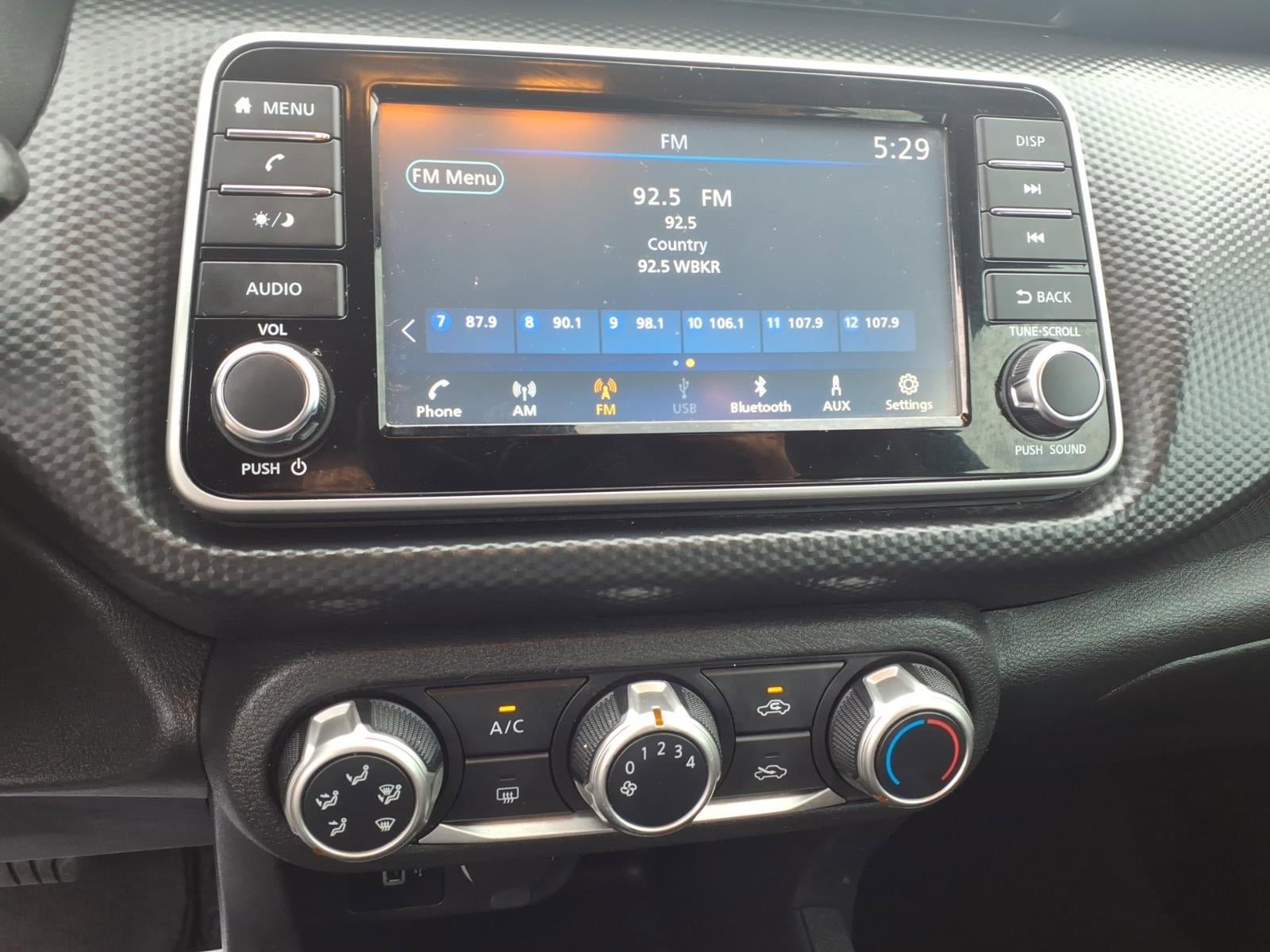 Used 2021 Nissan Kicks S FWD image 11