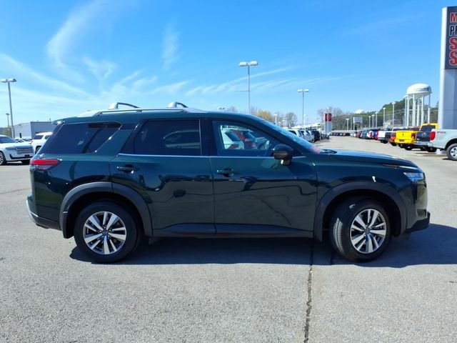 Certified 2024 Nissan Pathfinder SL w/ Black Appearance Package video 2