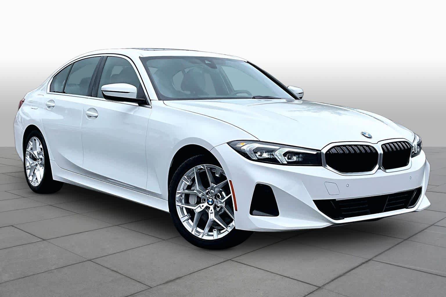 Certified 2025 BMW 330i Sedan RWD image 3