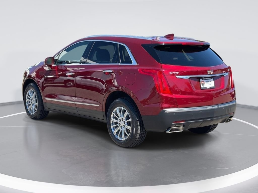 Used 2017 Cadillac XT5 Luxury w/ Driver Awareness Package FWD image 5