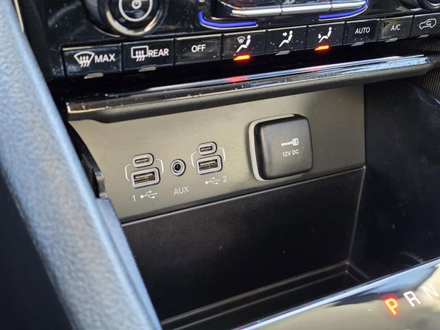 Used 2023 Jeep Grand Cherokee Laredo X image 19