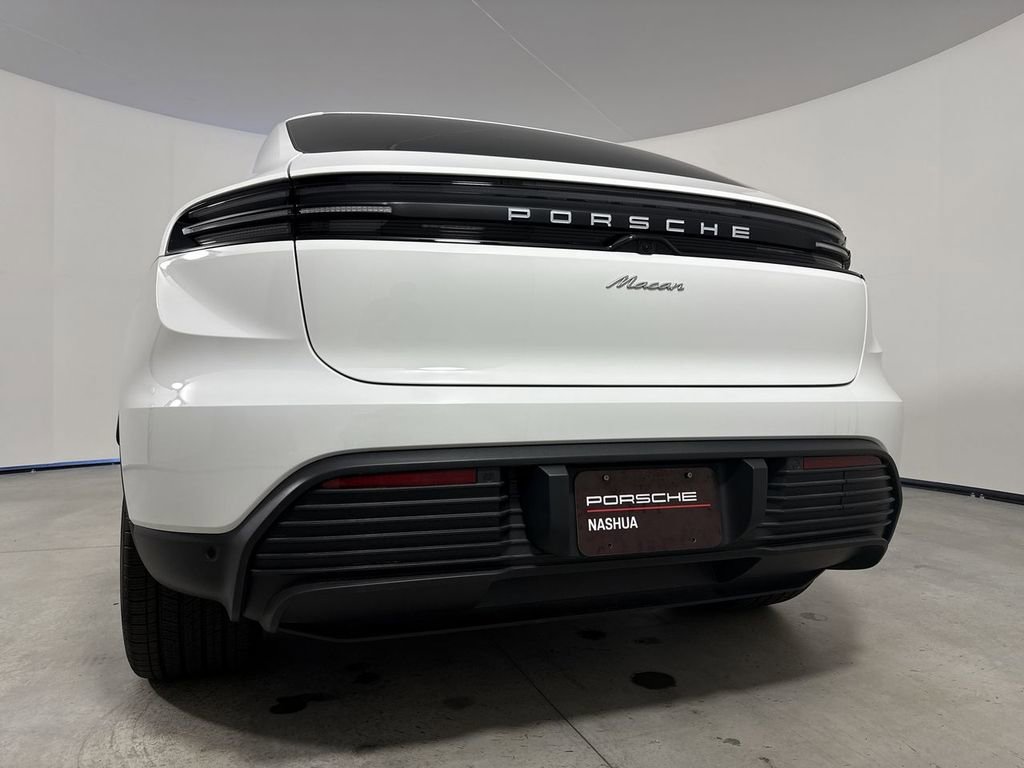 Used 2025 Porsche Macan Electric RWD image 20