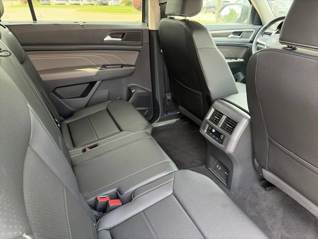 Used 2023 Volkswagen Atlas SE AWD/4WD image 6