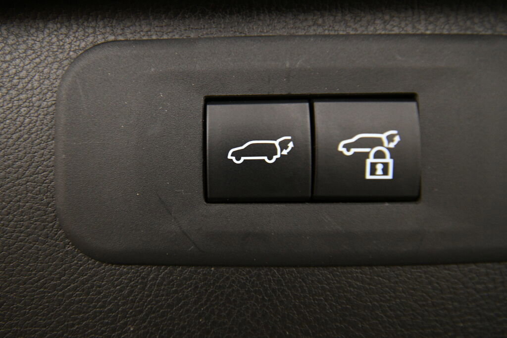 Used 2024 Toyota Grand Highlander Limited image 24