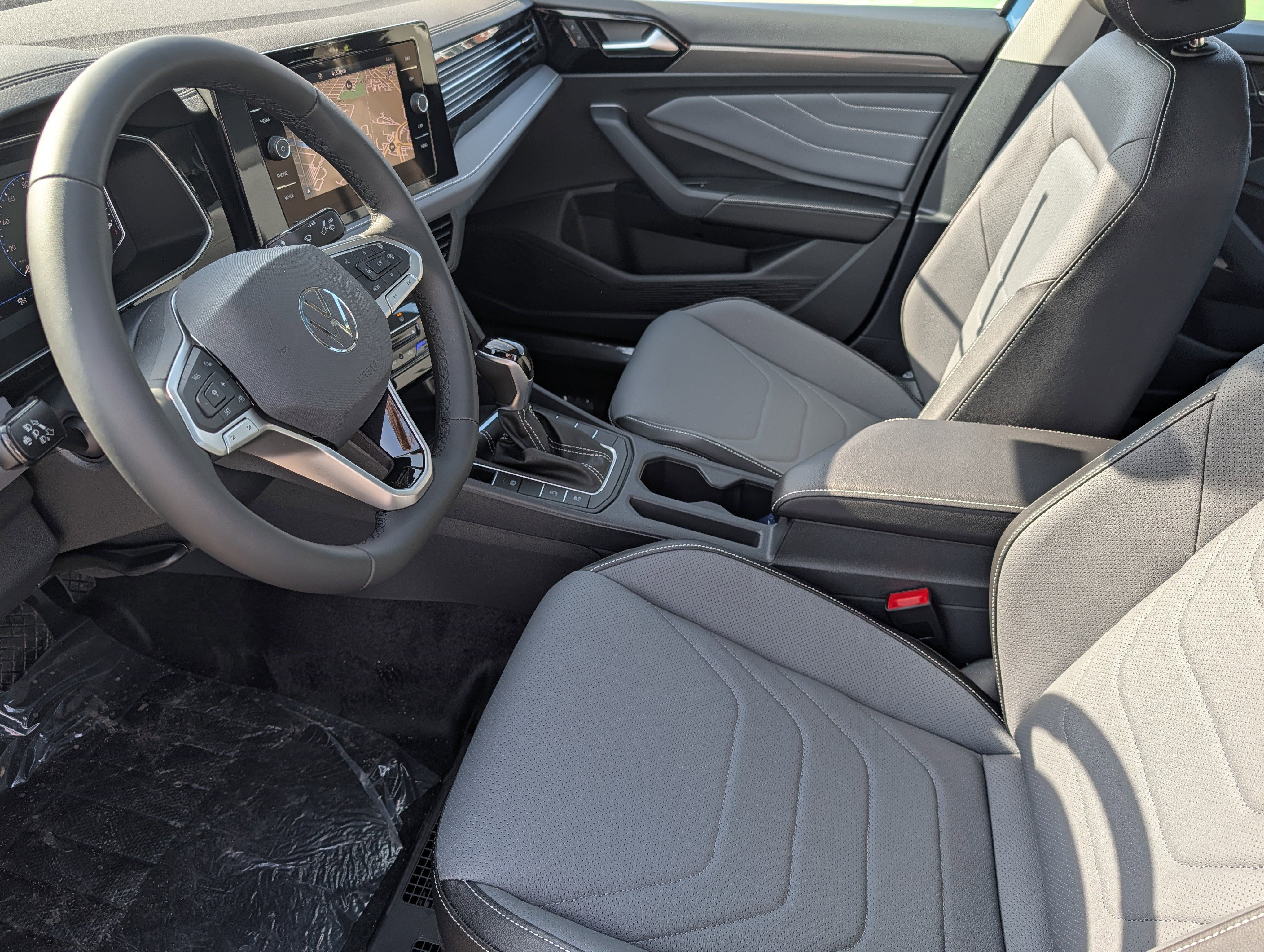 New 2026 Volkswagen Jetta SEL FWD image 4