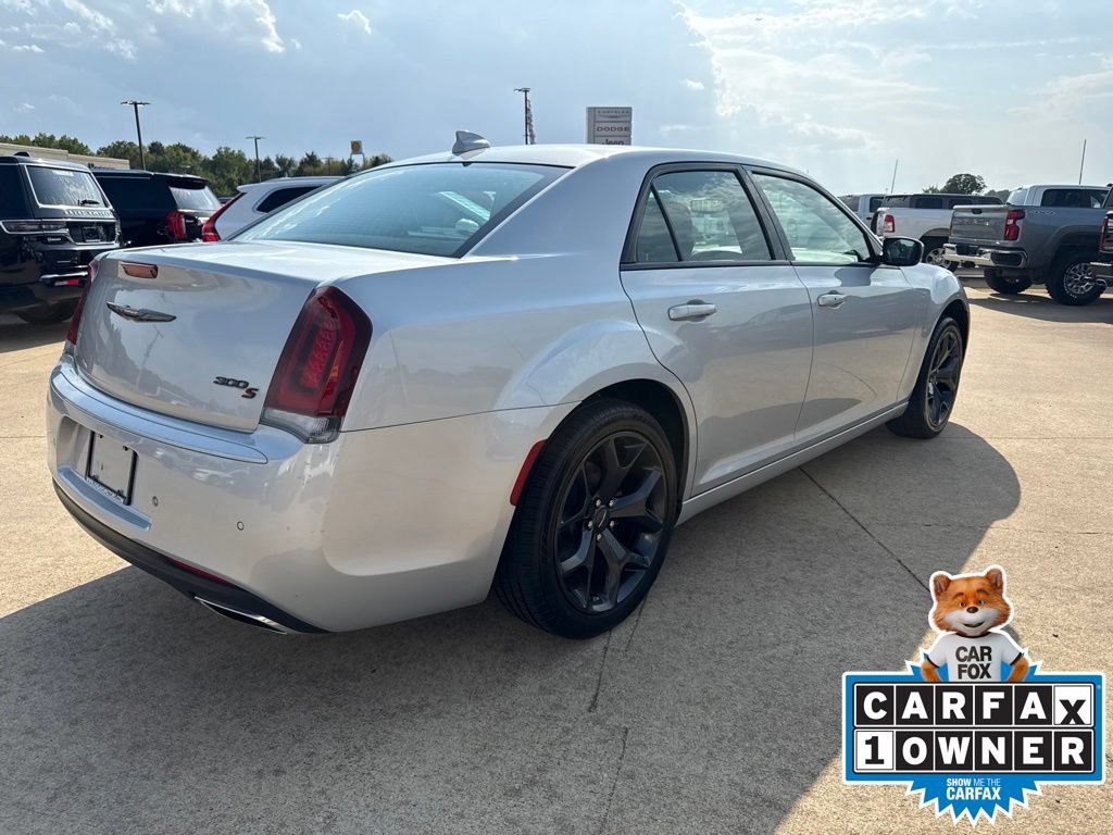 Certified 2023 Chrysler 300 S RWD image 4