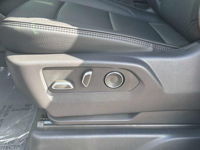 New 2026 GMC Yukon XL Denali w/ Sun & Power Step Package AWD/4WD image 16