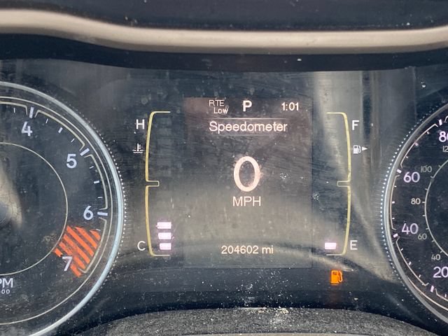 Used 2014 Jeep Cherokee Latitude w/ Cold Weather Group FWD image 7