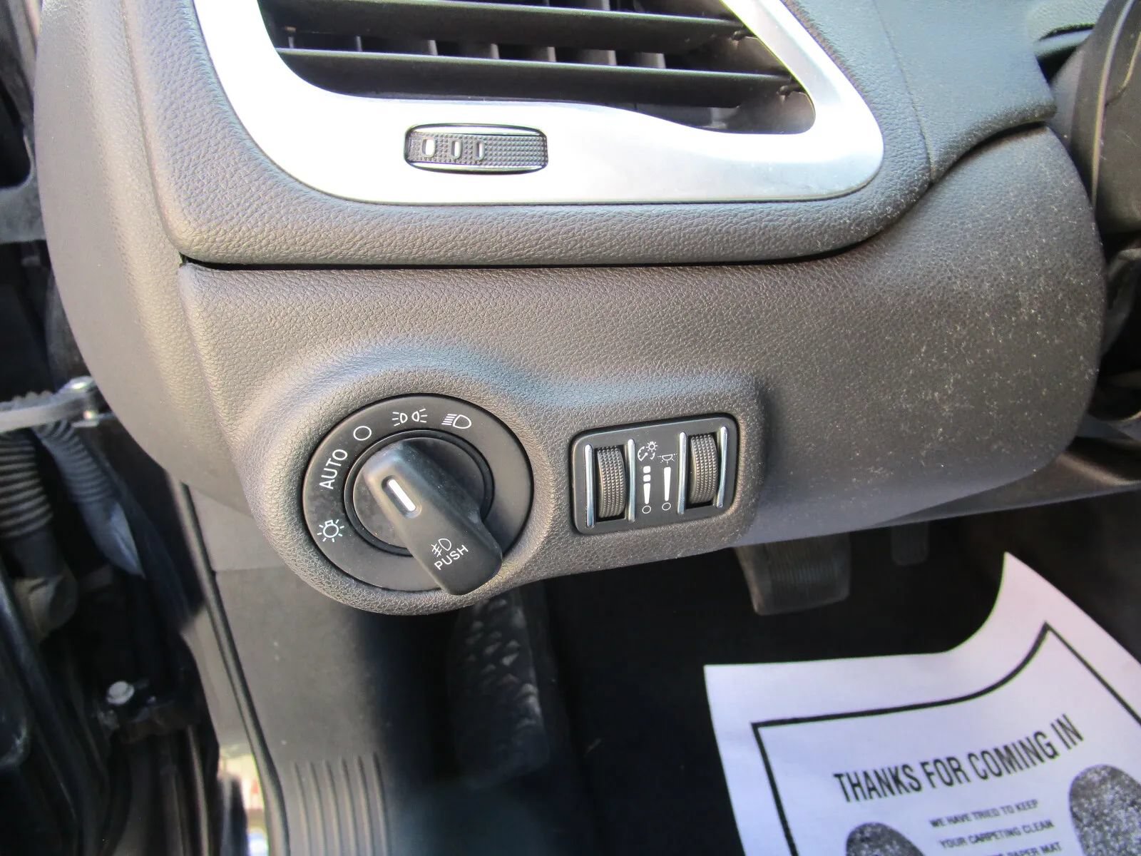 Used 2015 Dodge Dart SXT FWD image 16
