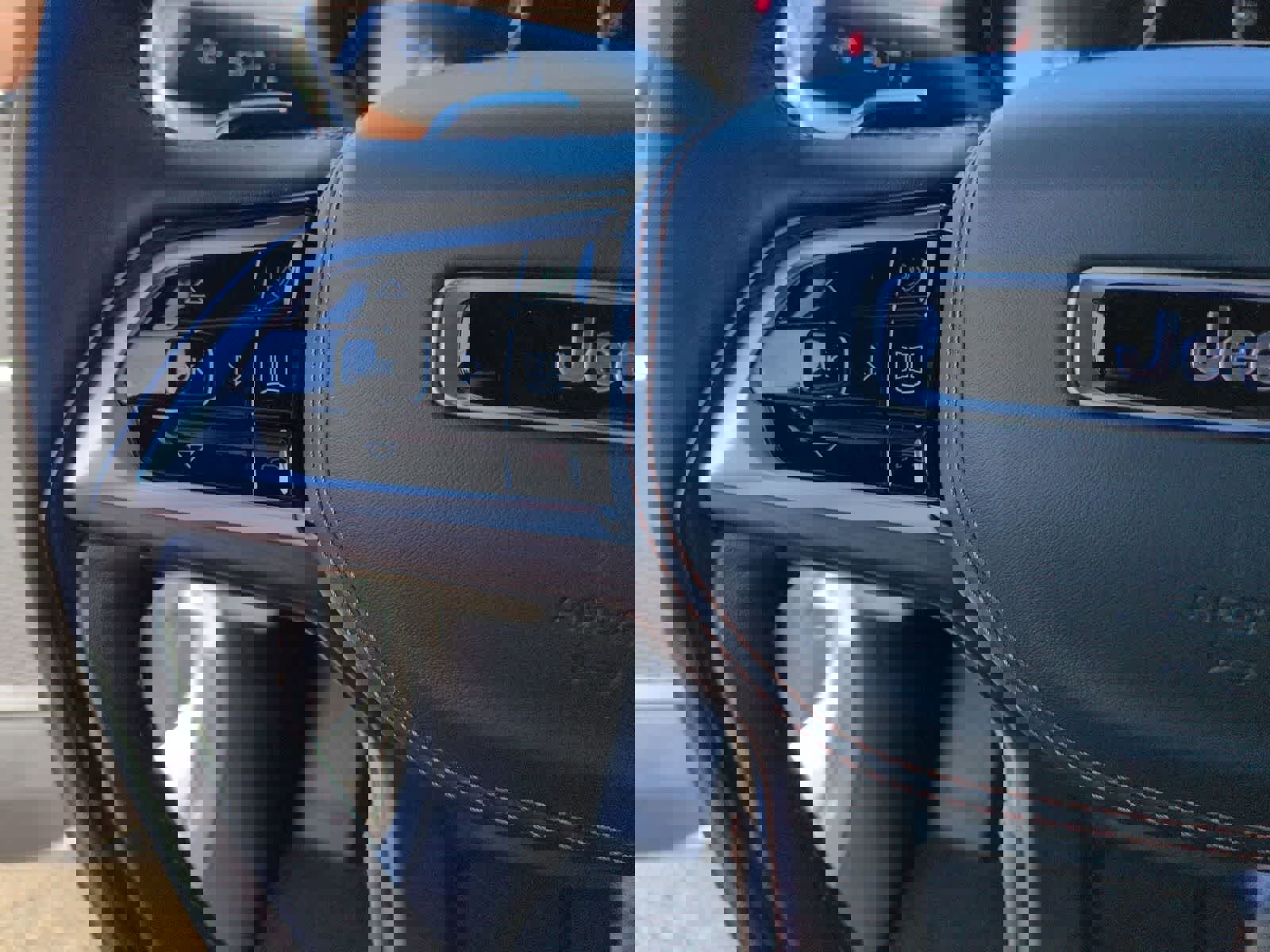 New 2025 Jeep Grand Cherokee Summit w/ Obsidian Package image 22