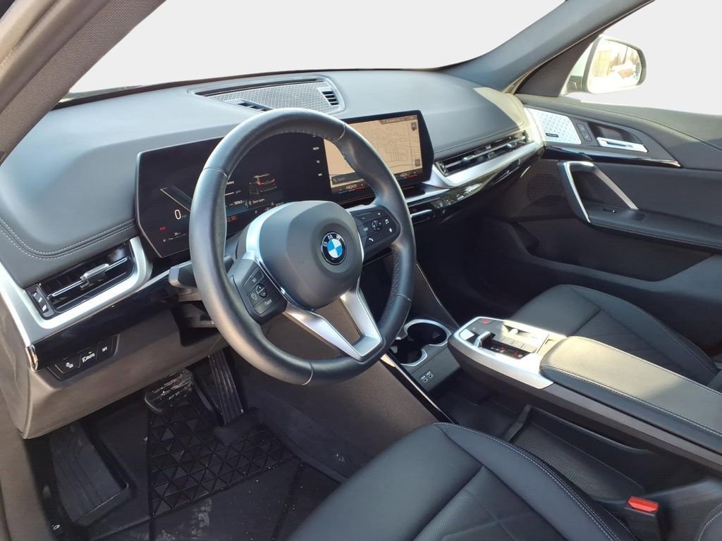 Used 2024 BMW X1 xDrive28i w/ Convenience Package image 9