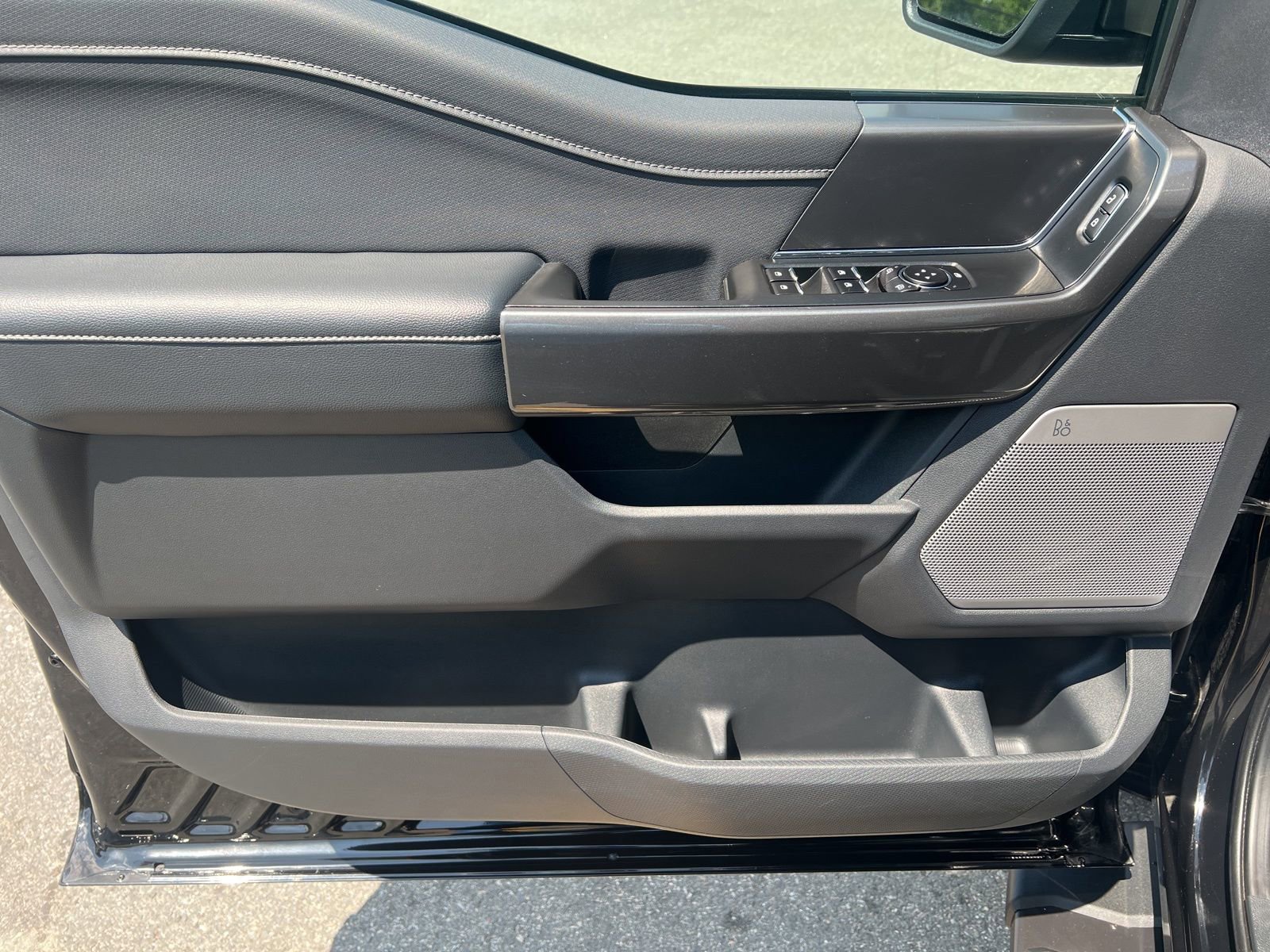 Used 2023 Ford F150 XLT w/ Equipment Group 302A High image 13