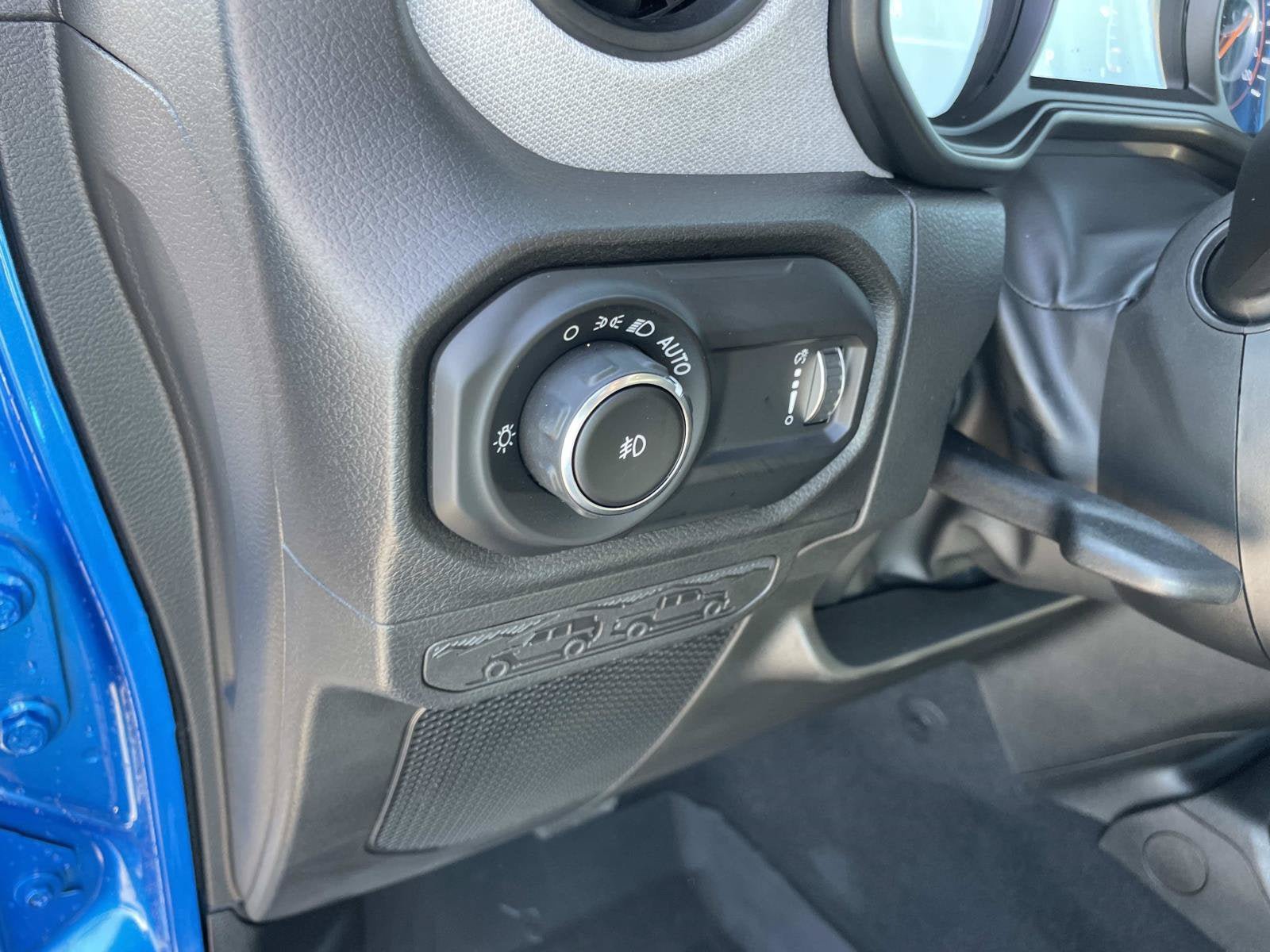Used 2025 Jeep Wrangler Unlimited Sport AWD/4WD image 18