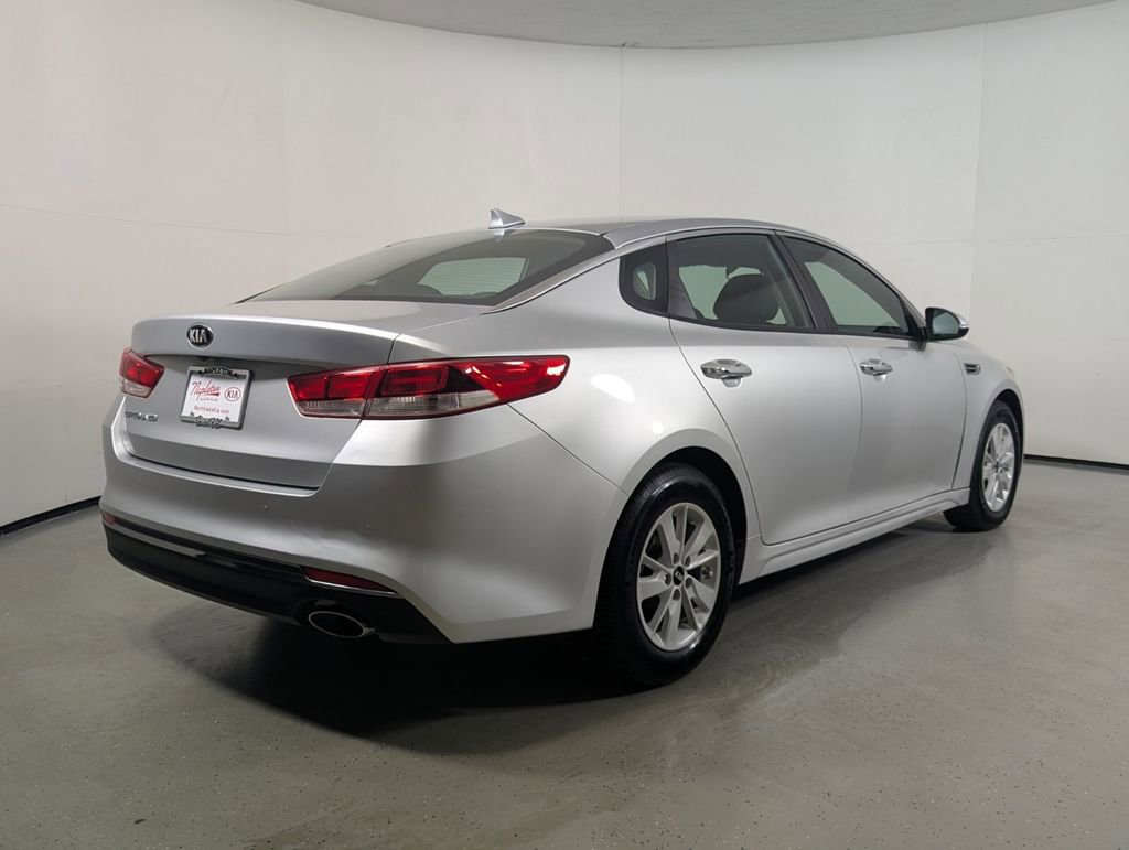Used 2017 Kia Optima LX w/ Convenience Plus Package FWD image 7