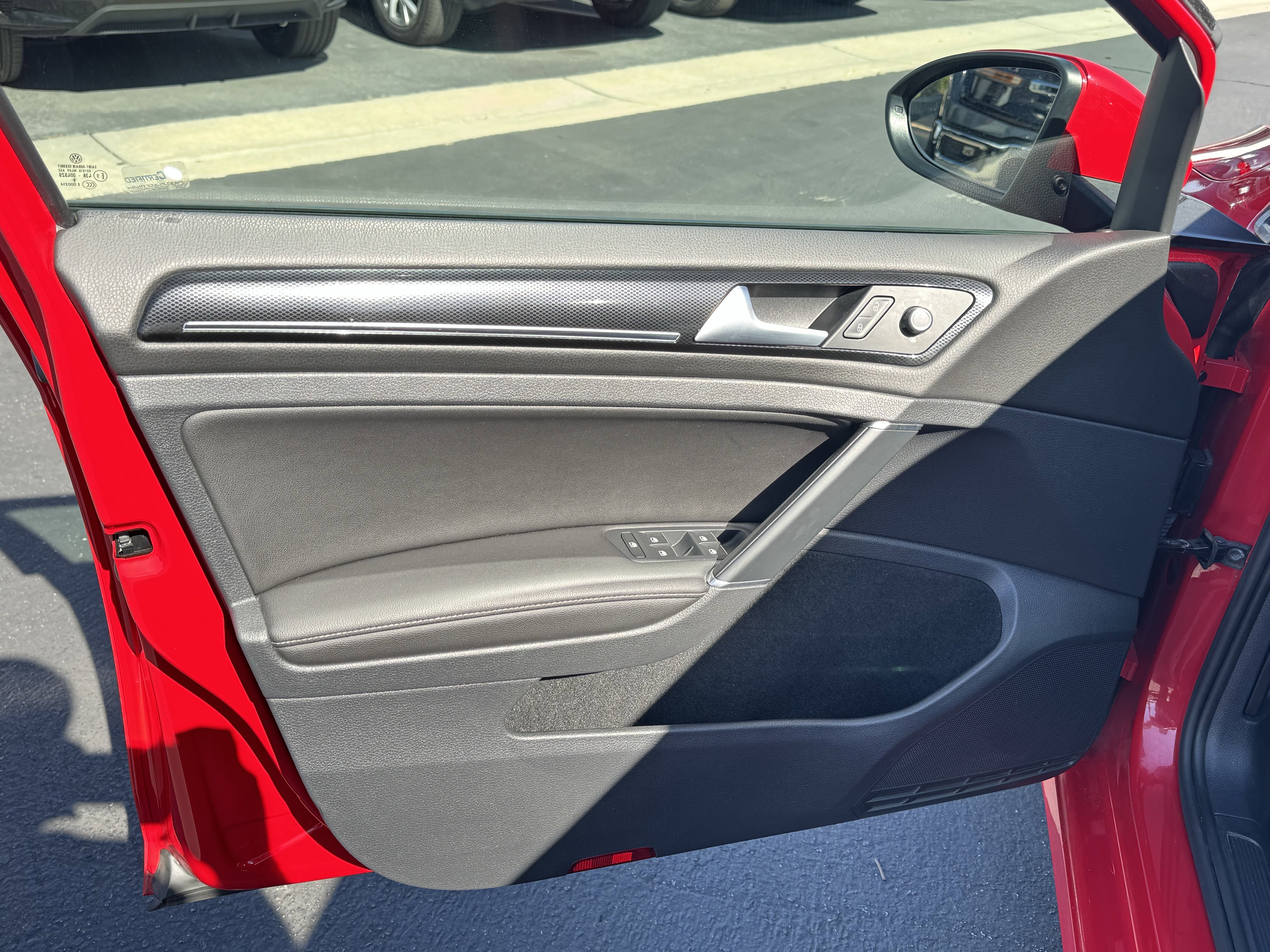 Used 2017 Volkswagen Golf SEL FWD image 14