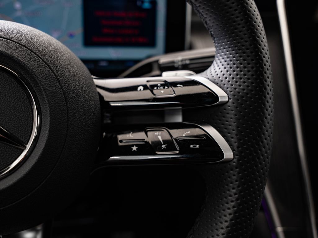 Certified 2025 Mercedes-Benz GLC 300 4MATIC image 29