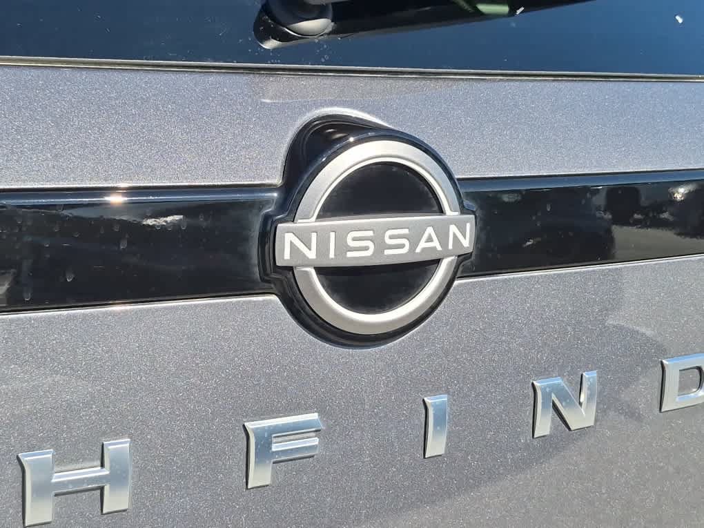 Used 2025 Nissan Pathfinder S AWD/4WD image 22