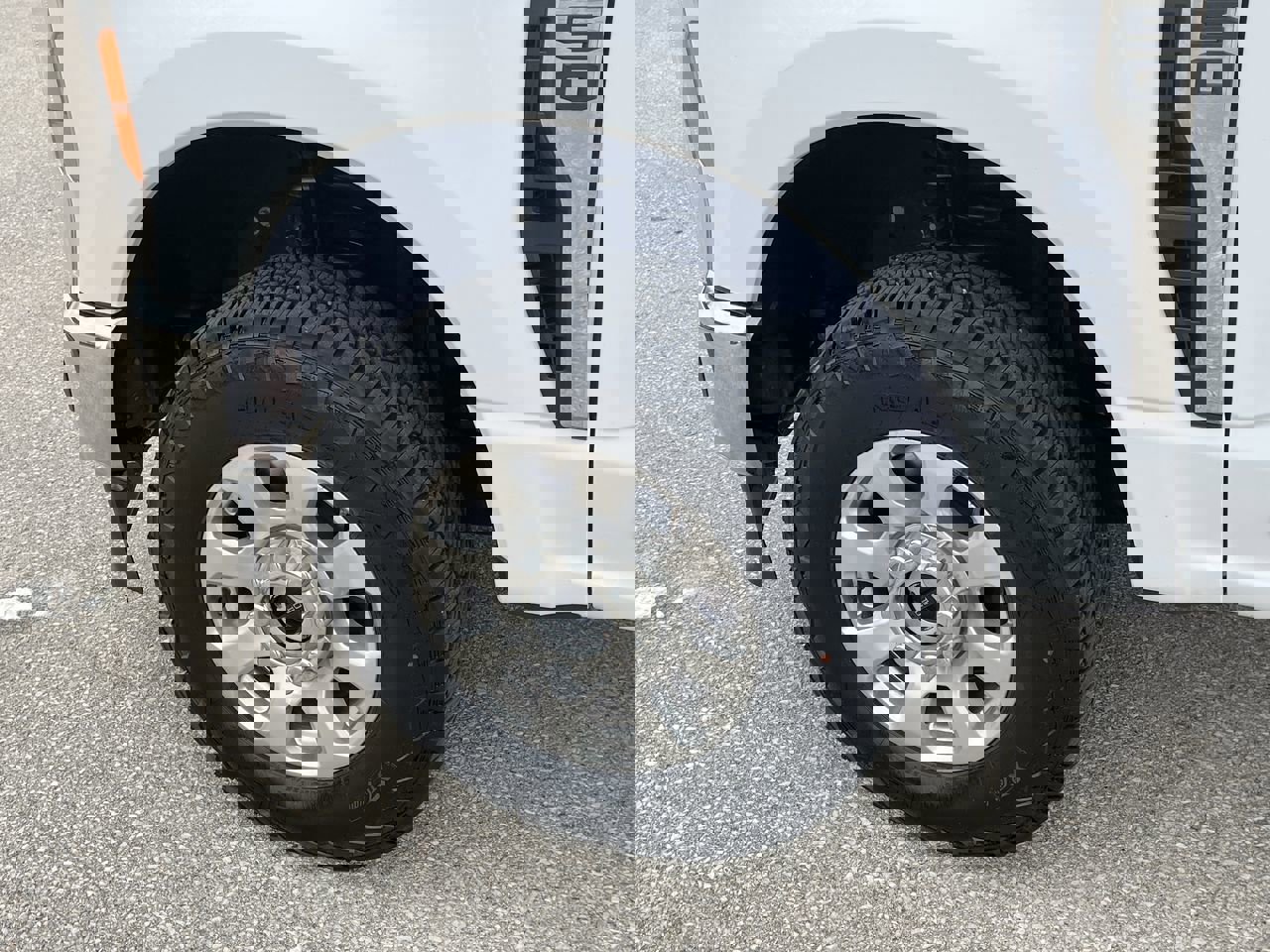 Certified 2023 Ford F250 XLT image 30