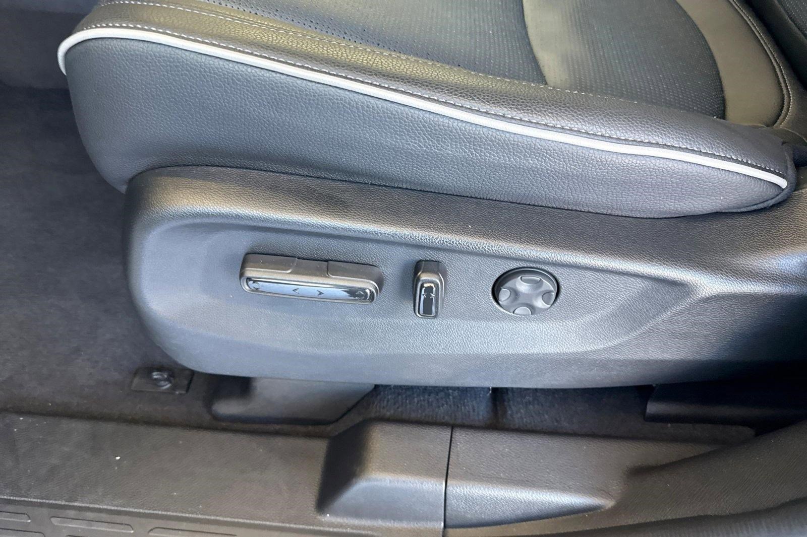 Certified 2026 Honda Odyssey Elite image 13