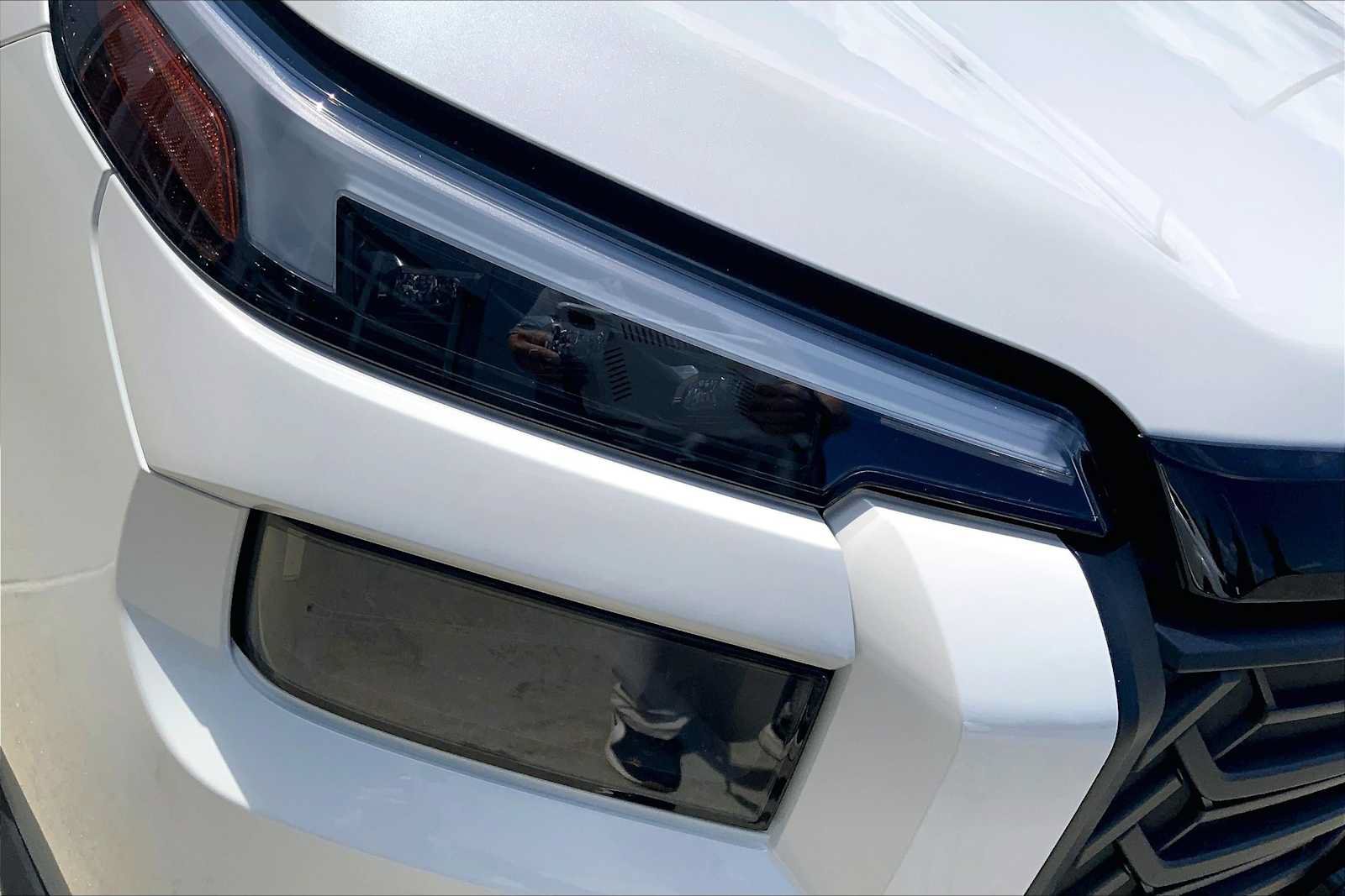 Certified 2026 Subaru Outback Premium AWD/4WD image 24