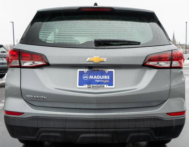 Used 2023 Chevrolet Equinox LS image 7