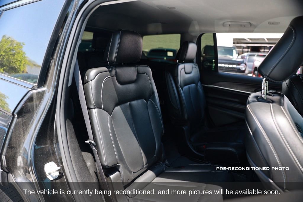 Used 2023 Jeep Grand Cherokee L Limited RWD image 13