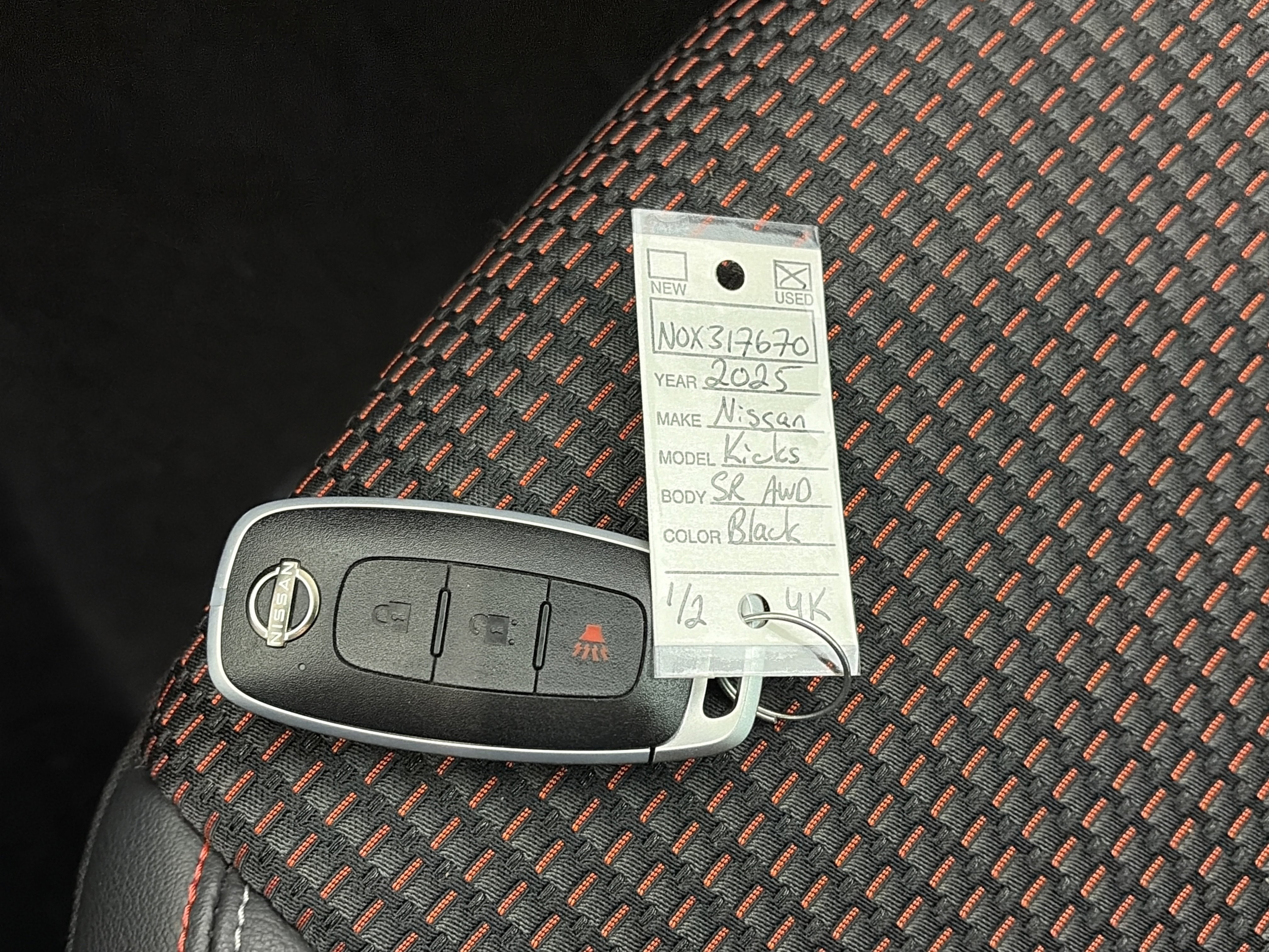 Used 2025 Nissan Kicks SR image 30