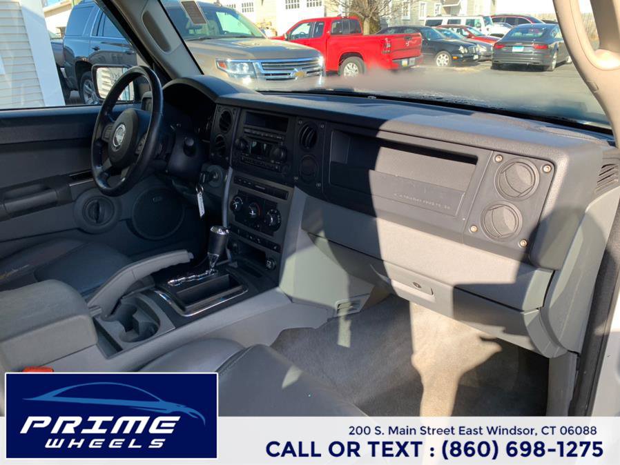 Used 2007 Jeep Commander Sport image 10
