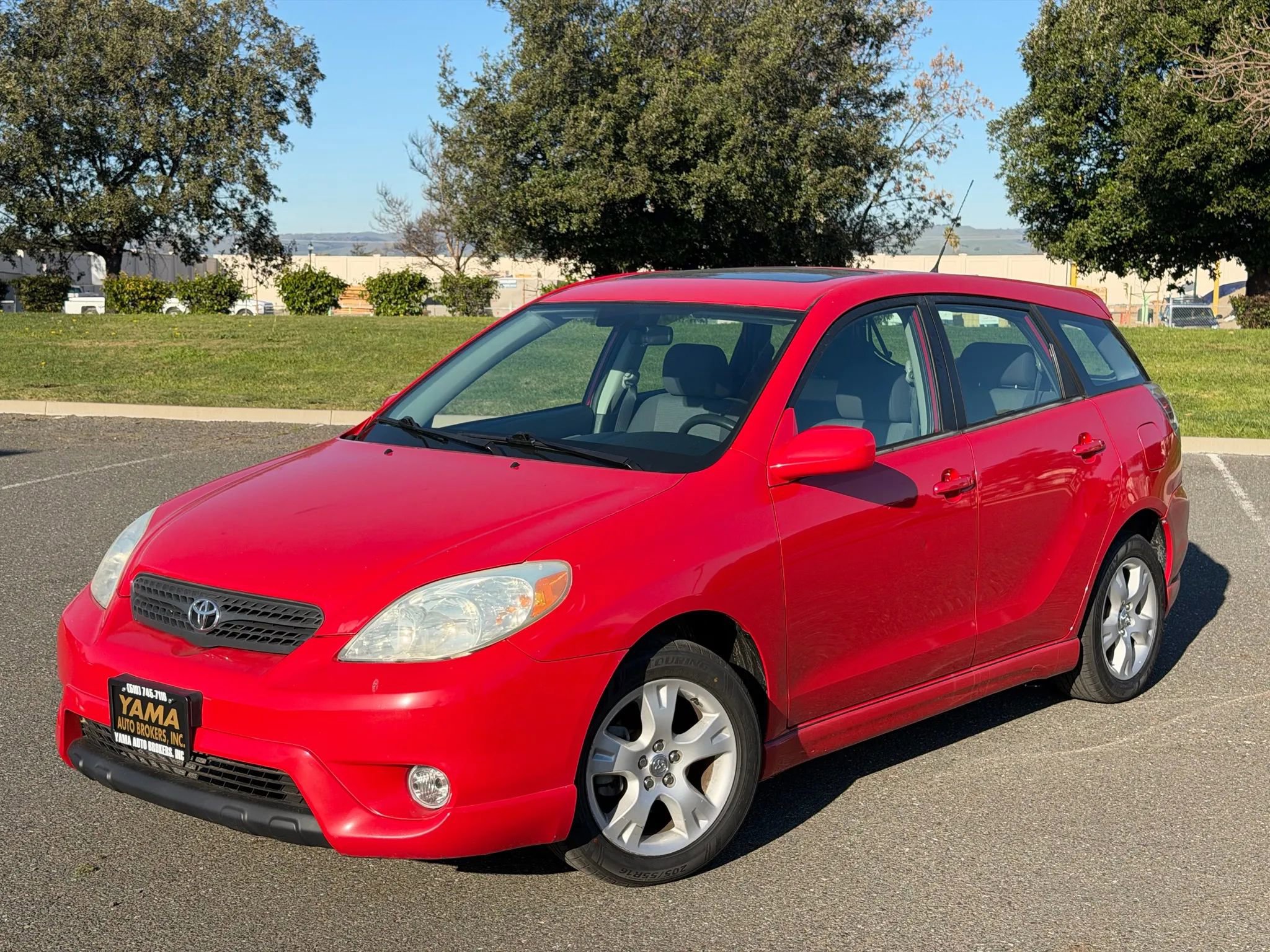 Used 2006 Toyota Matrix XR image 1