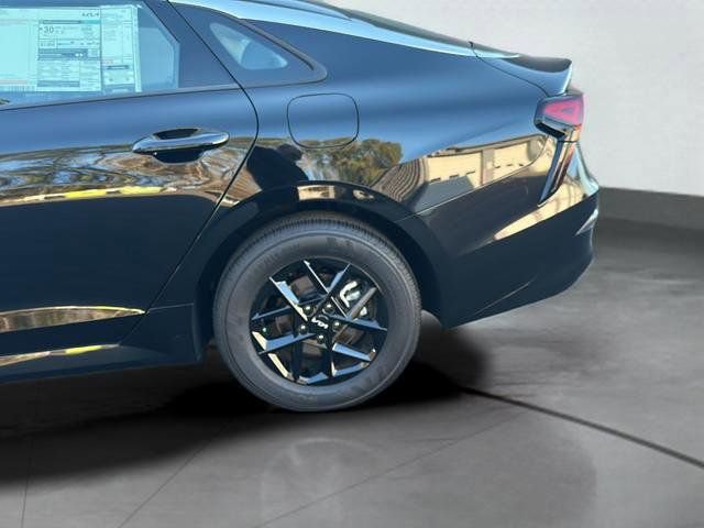 New 2026 Kia K5 LXS image 13
