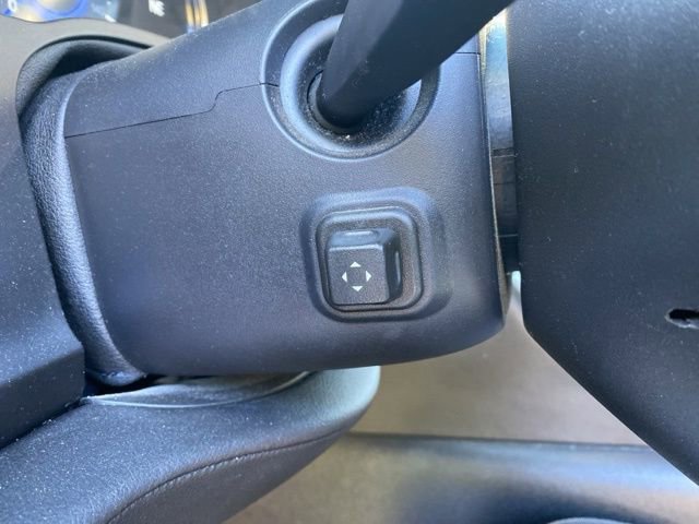 Used 2016 Cadillac Escalade Luxury image 25