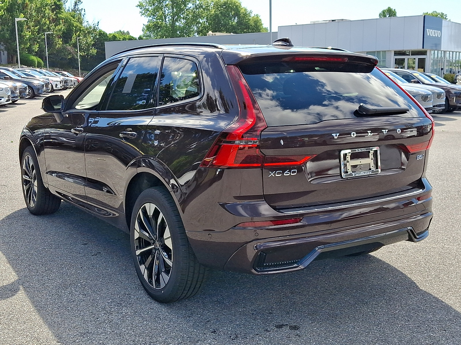 New 2026 Volvo XC60 B5 Plus w/ Protection Package Premier AWD/4WD image 3