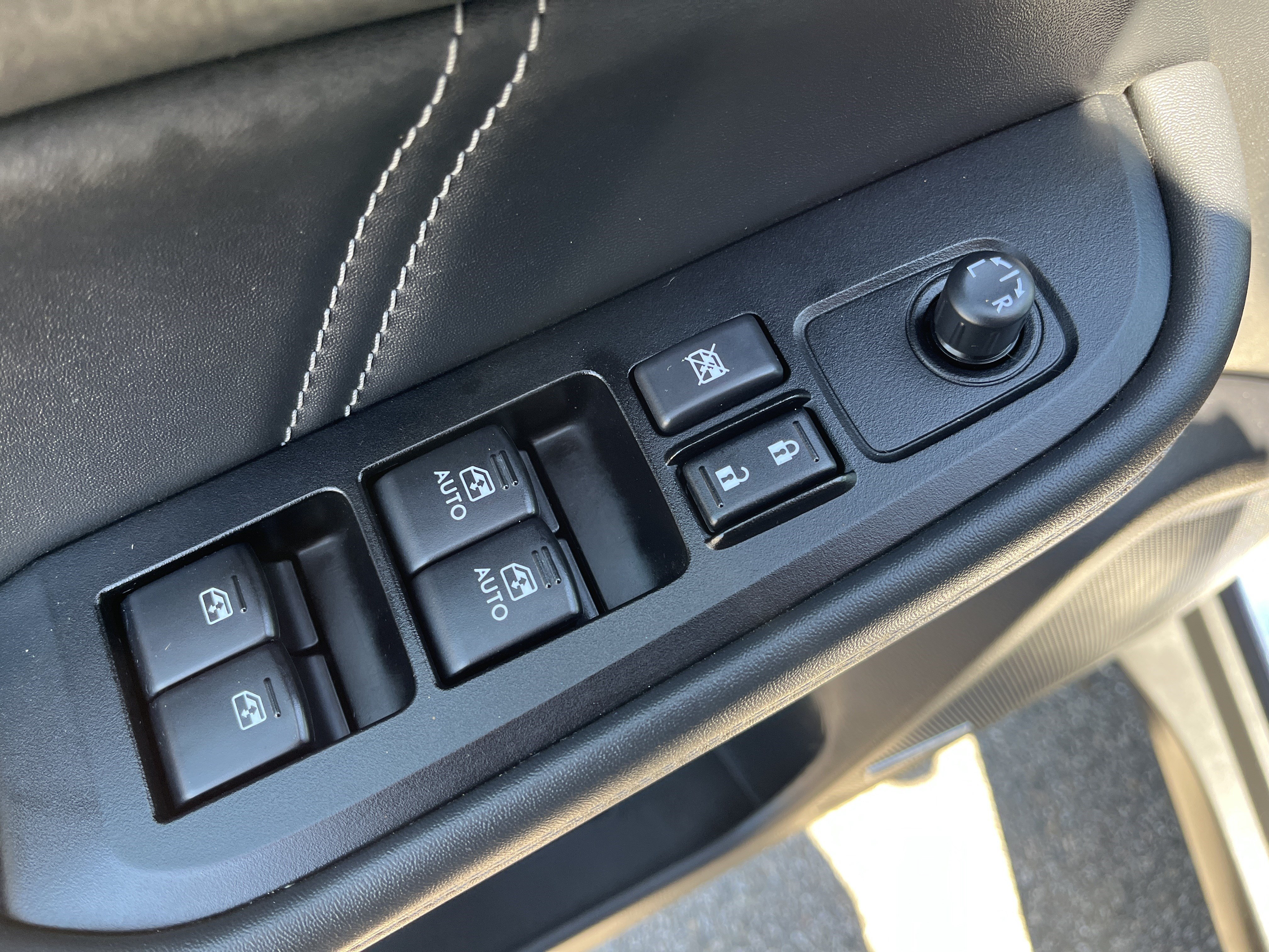 Used 2019 Subaru Outback 2.5i Limited AWD/4WD image 18