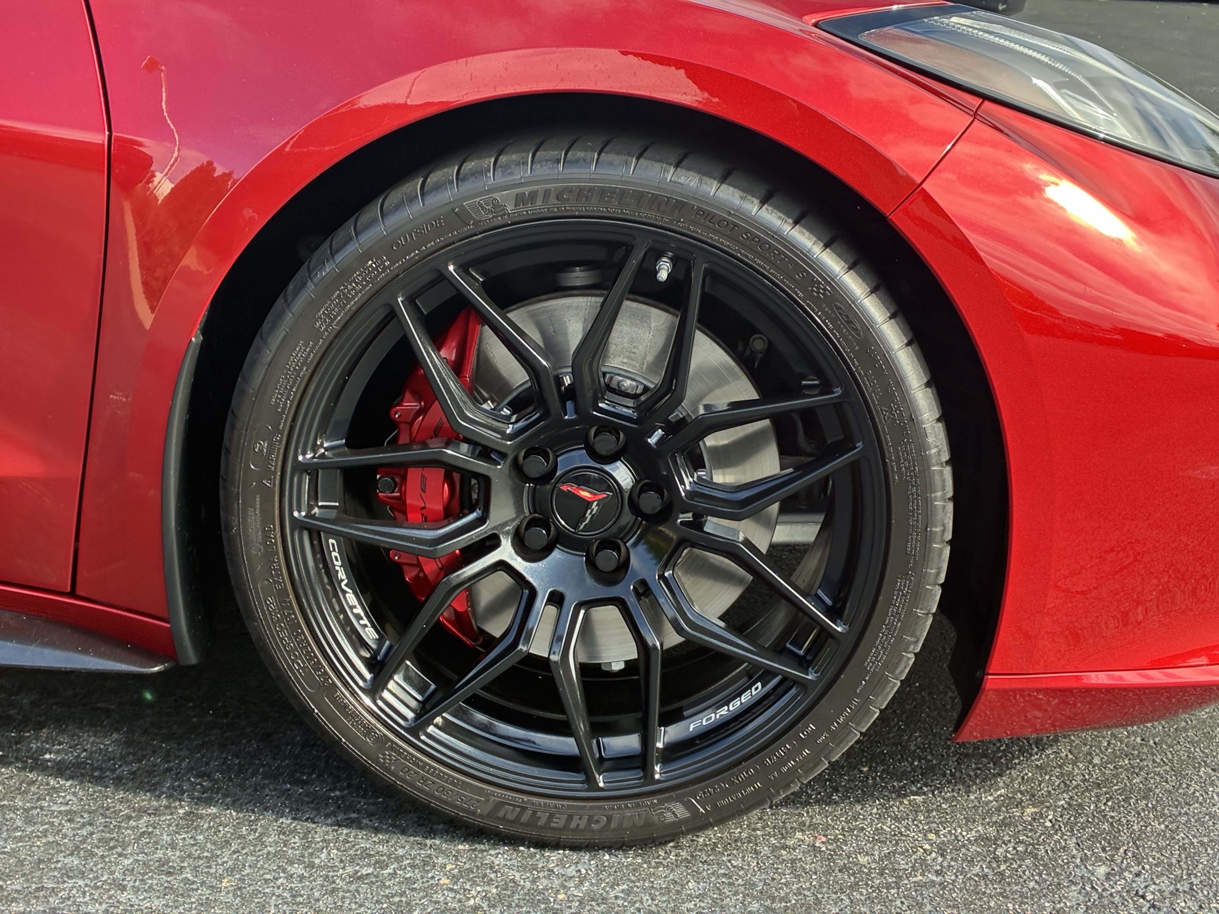 Used 2025 Chevrolet Corvette Z06 RWD image 7
