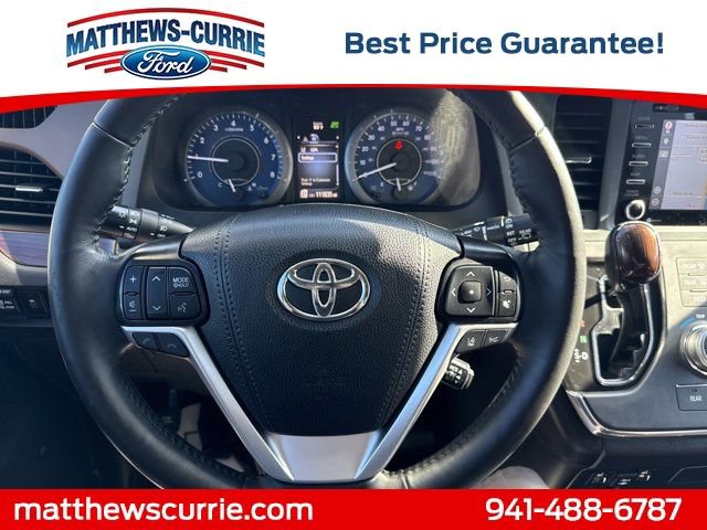 Used 2019 Toyota Sienna Limited Premium w/ Outdoor Package AWD/4WD image 17