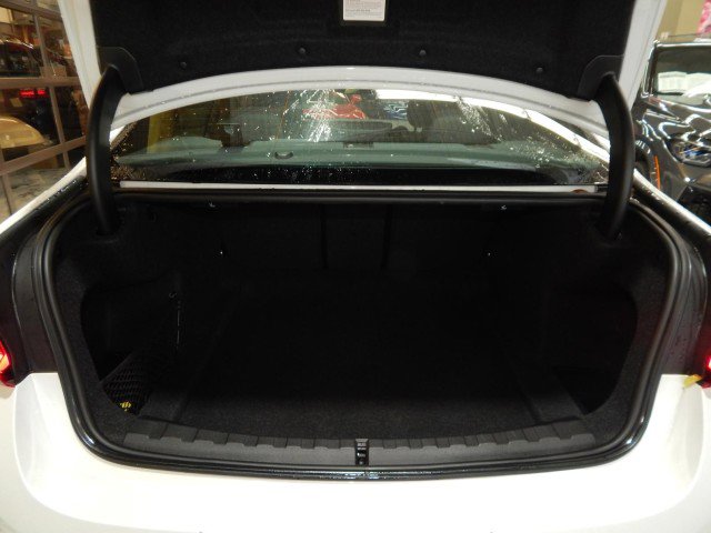 Used 2025 BMW 330i xDrive Sedan w/ Convenience Package image 6