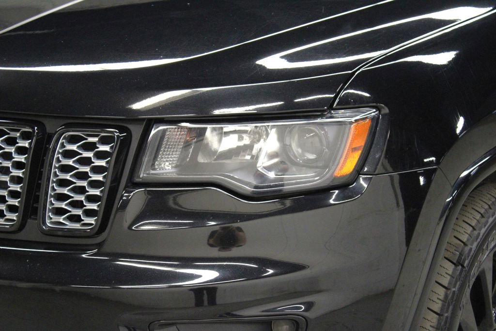 Used 2018 Jeep Grand Cherokee Altitude image 35