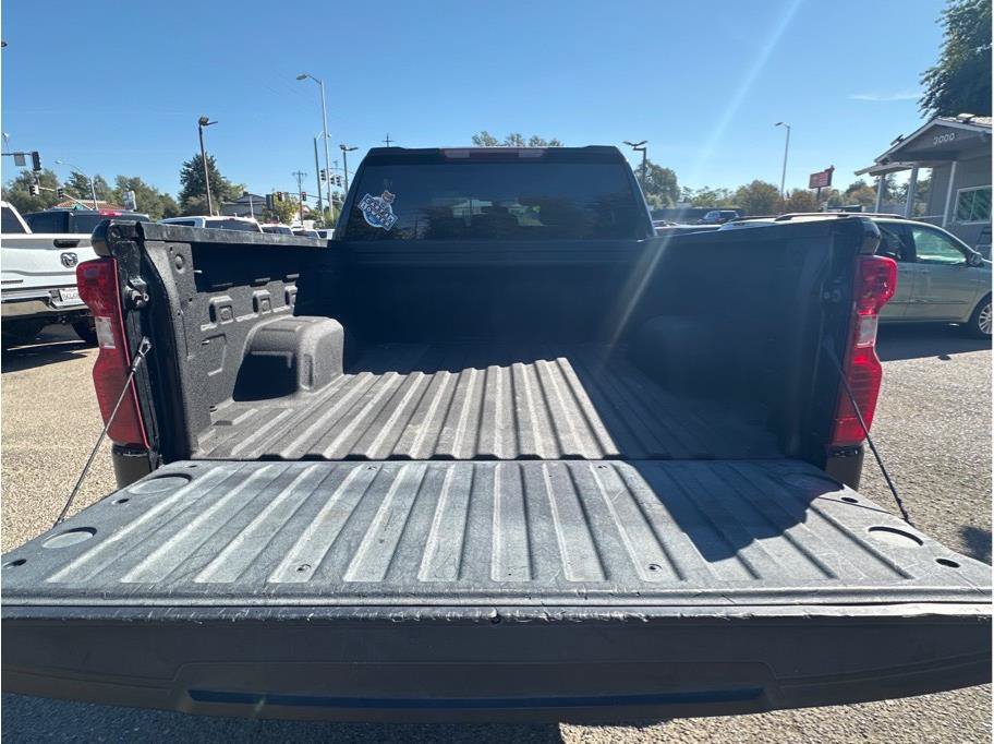 Used 2022 Chevrolet Silverado 1500 LT AWD/4WD image 7
