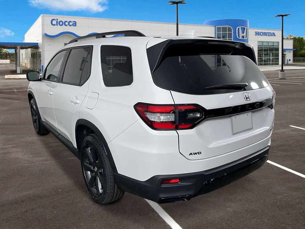 New 2026 Honda Pilot Sport image 3